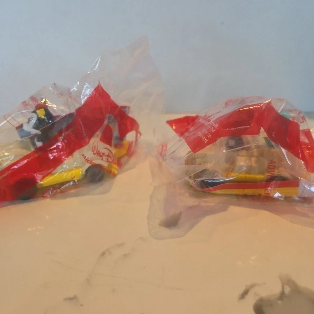 2 NEW‎ 2022 McDonald's Happy Meal Disney World 50th MINNIE MOUSE Toy #3